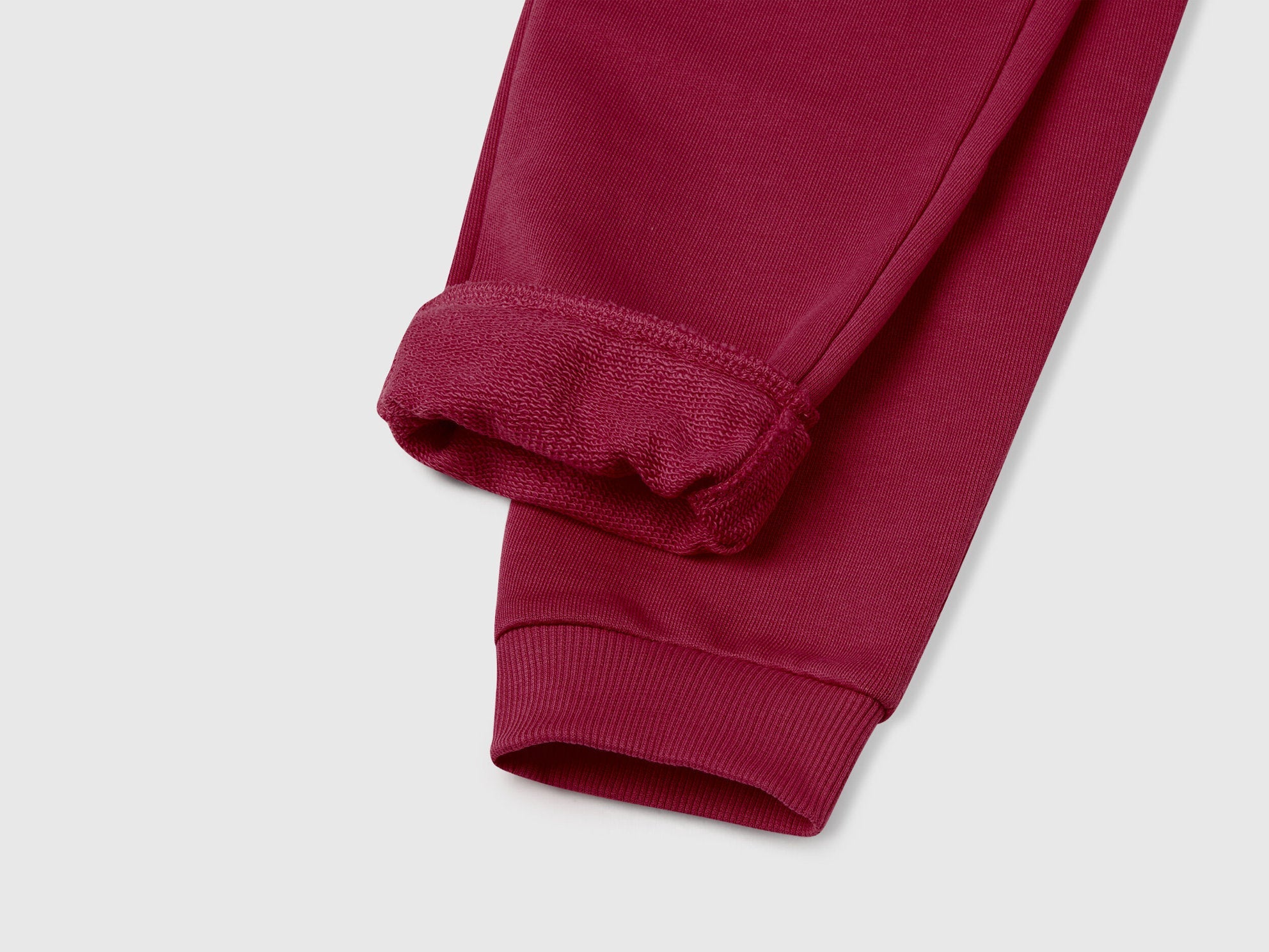 Beneton_Sweatpants with Logo_3J68CF02H_236_03