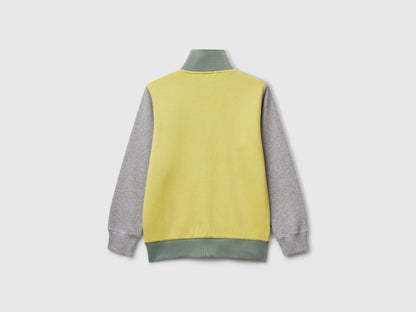 Beneton_Pure Cotton Sweatshirt with Zipper_3J68C501B_919_02