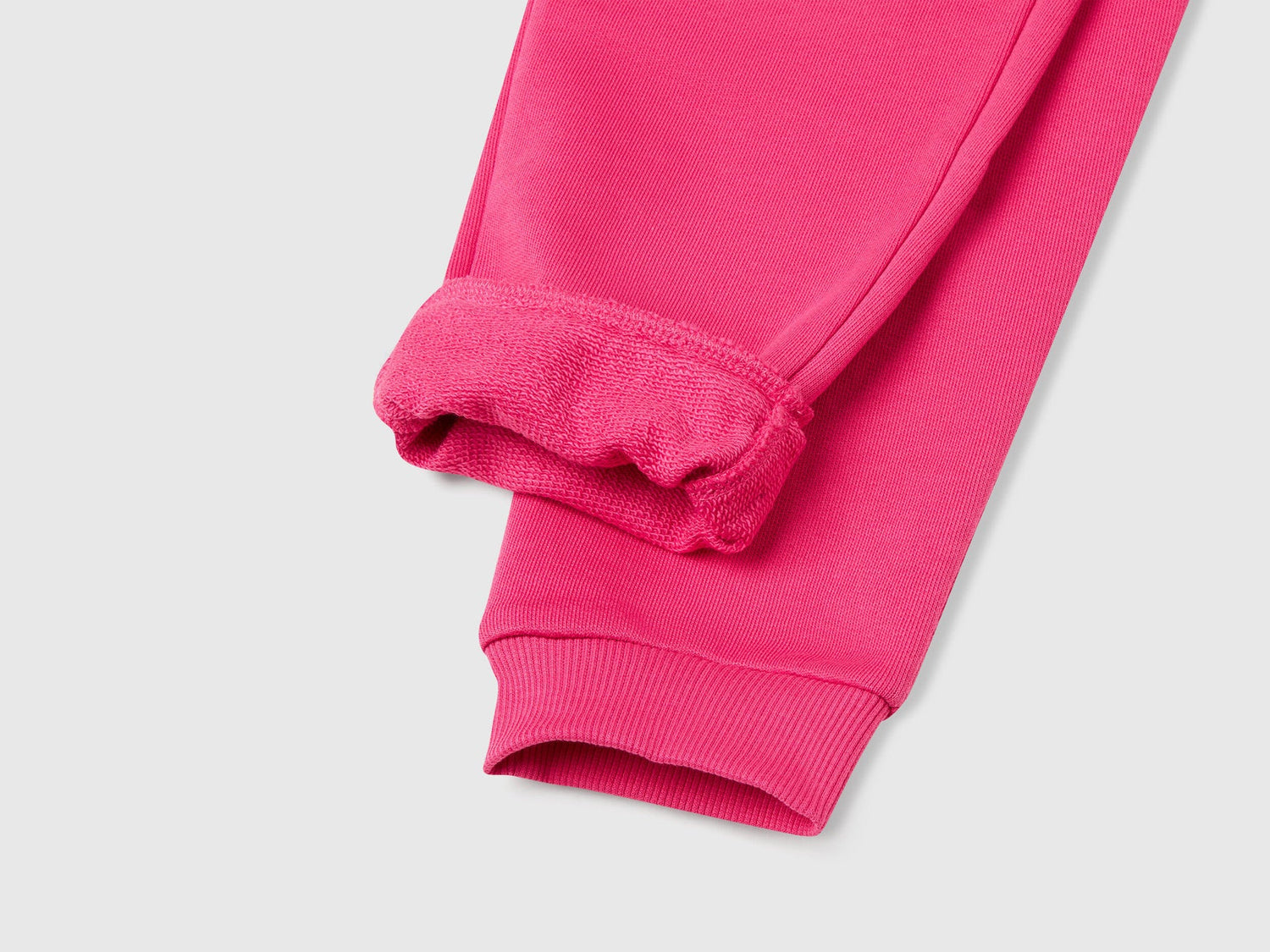 Beneton_Sweatpants with Logo_3J68CF02H_1A2_03