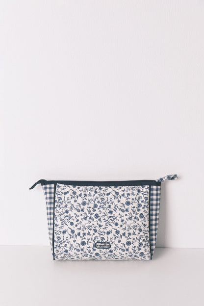 Women Secret_Blue Print_Medium Blue Smileyworld¨ Nylon Vanity Case_4842010_19_02