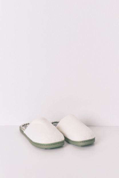 Women Secret_Ivory_Mafalda Ivory Closed Slippers_4992527_96_03